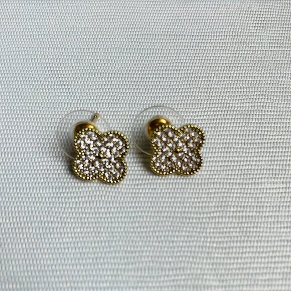 Elegant Gold and Silver Stud Earrings - Picture 3 of 5